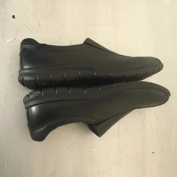 ECCO Babett Leather Slip on  Black  Casual Loafer Shoes Black SZ 10 M - Picture 6 of 14